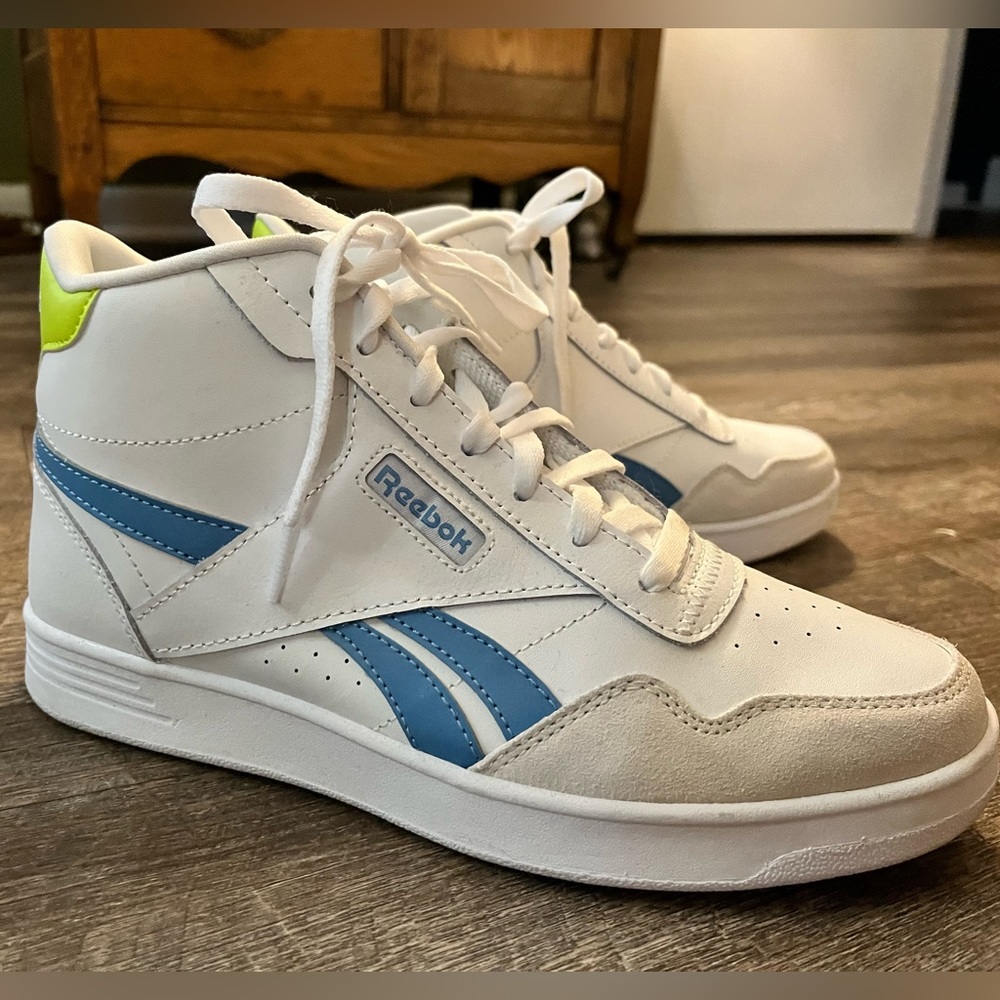 Hi top Reebok sneakers - women’s size 9